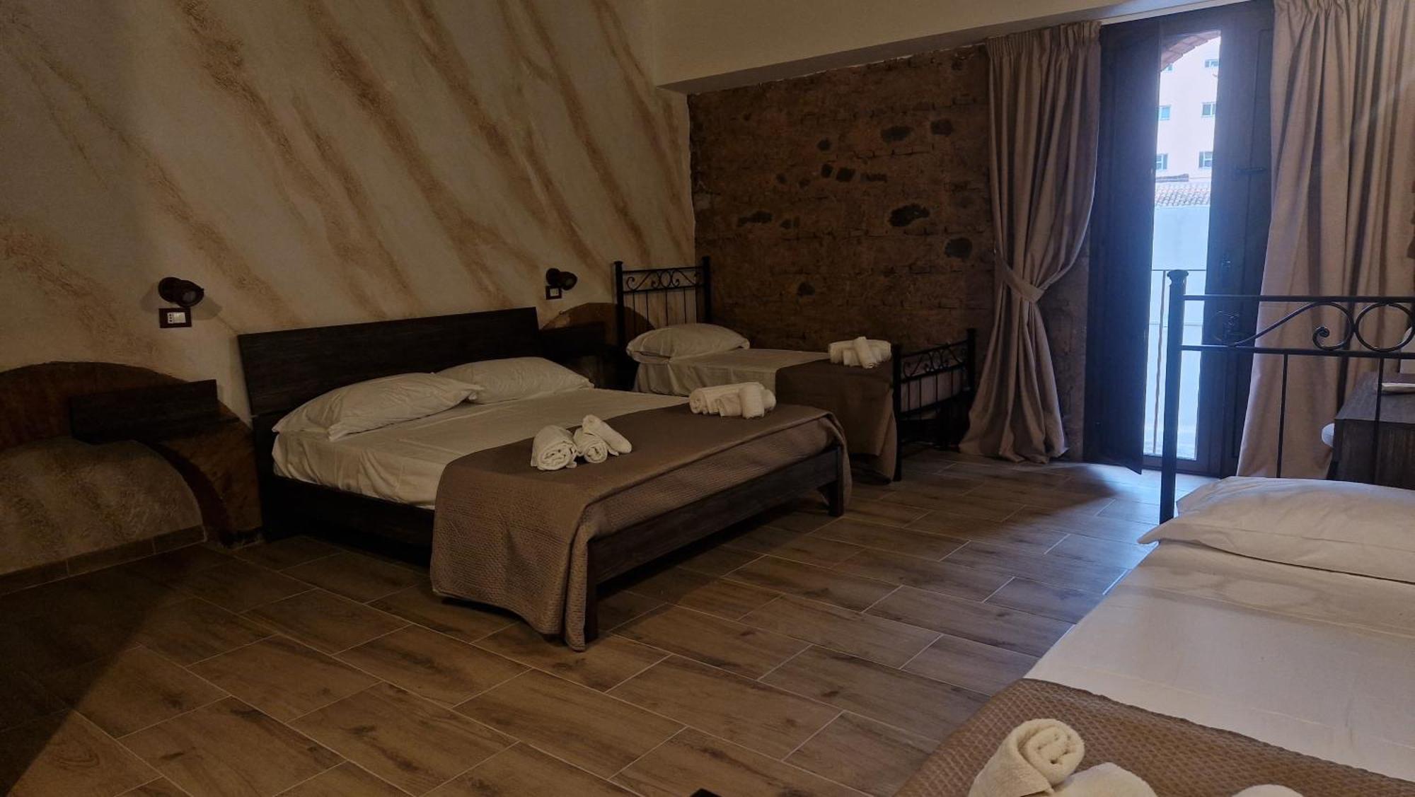 La Ciminiera Rooms Катания Экстерьер фото